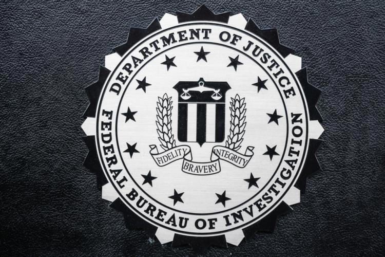 Espionnage : le FBI conseille aux utilisateurs d’iPhone et d’Android d’arrêter d’envoyer des SMS